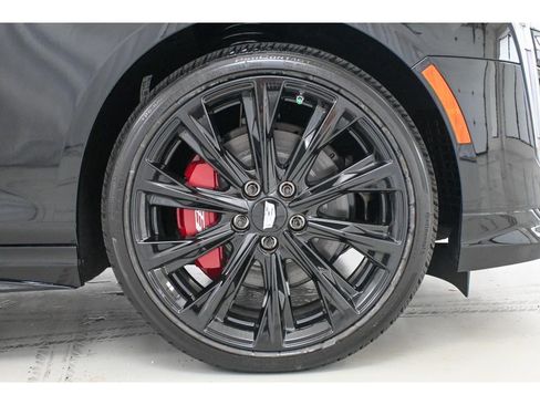 New 2026 Cadillac CT4 V w/ LPO, ONYX Package image 8