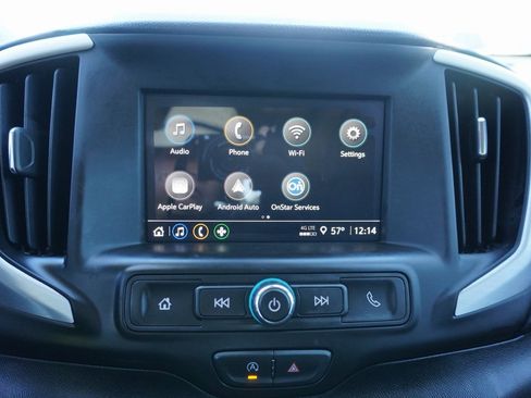 Used 2024 GMC Terrain SLE w/ Driver Convenience Package image 16