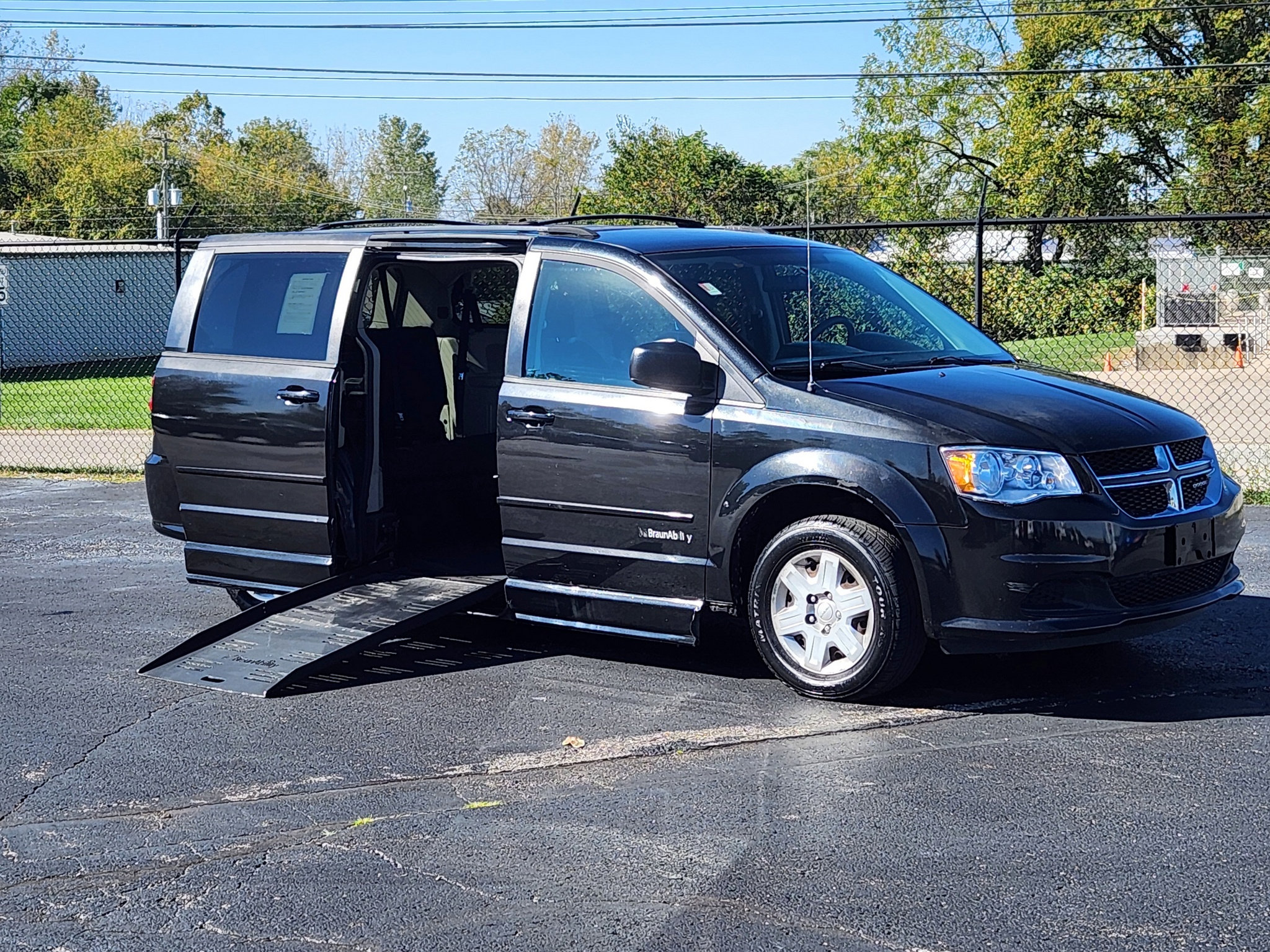 Used 2012 Dodge Grand Caravan SE FWD image 9