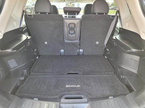 Used 2018 Nissan Rogue SV image 13