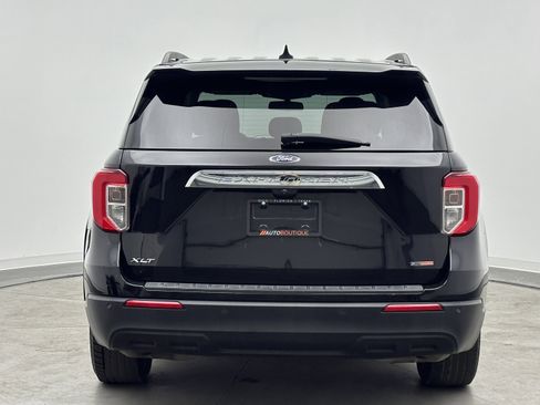 Used 2022 Ford Explorer XLT RWD image 6