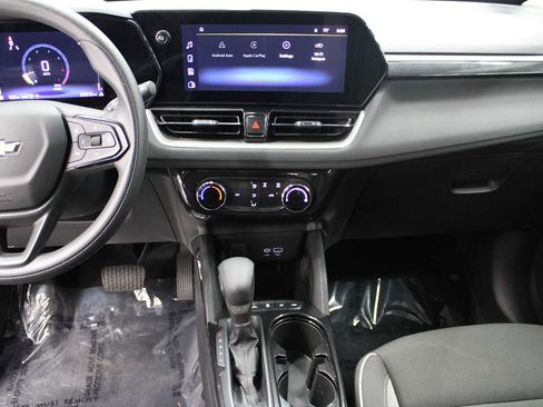 Used 2024 Chevrolet TrailBlazer LT image 23