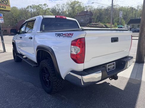 Used 2017 Toyota Tundra SR5 w/ TRD Off Road Package AWD/4WD image 5