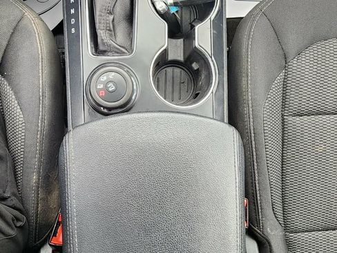 Used 2018 Ford Explorer XLT AWD/4WD image 12