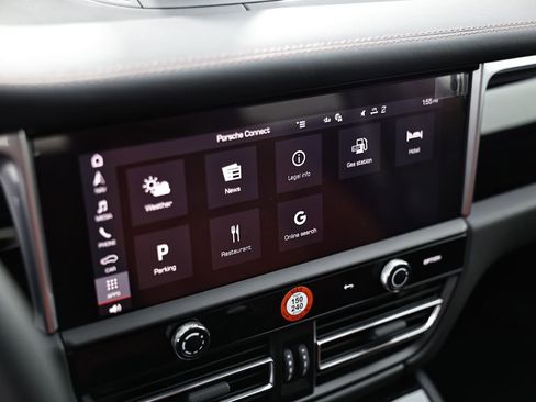 New 2026 Porsche Macan S image 39