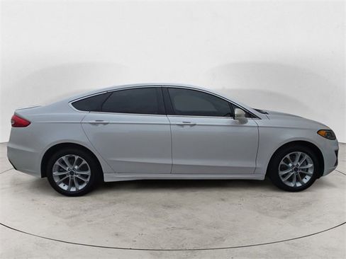 Used 2019 Ford Fusion Energi Titanium image 6
