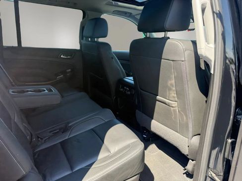 Used 2020 Chevrolet Suburban LT w/ Luxury Package AWD/4WD image 50