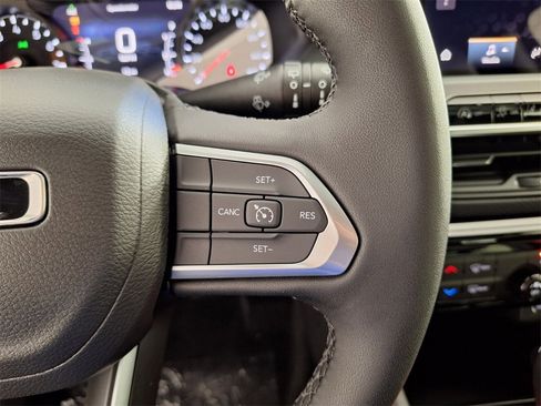 New 2026 Jeep Compass Latitude image 19