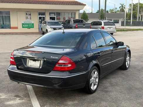 Used 2005 Mercedes-Benz E 500 4MATIC Sedan image 5