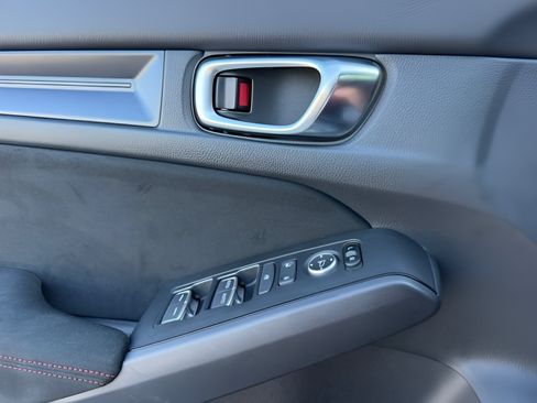 Used 2025 Honda Civic Type R image 23
