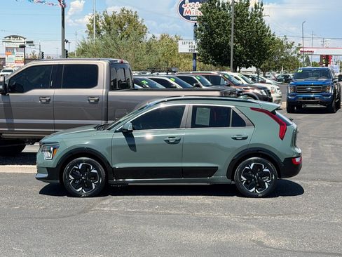 Used 2024 Kia Niro Wind FWD image 2
