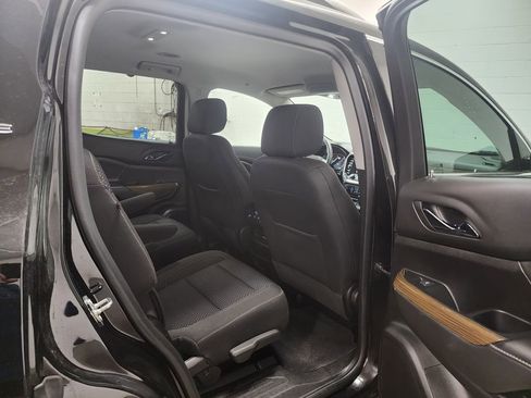 Used 2023 GMC Acadia SLE w/ Driver Convenience Package image 33