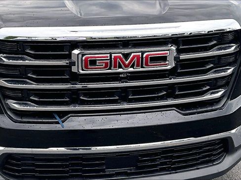 Used 2025 GMC Acadia Elevation FWD image 31
