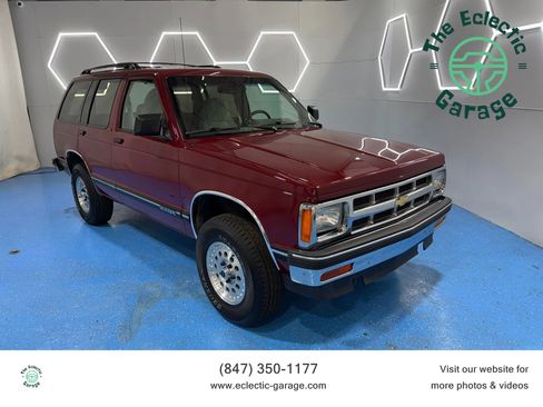 Used 1994 Chevrolet S10 Pickup 4WD 4-Door image 1