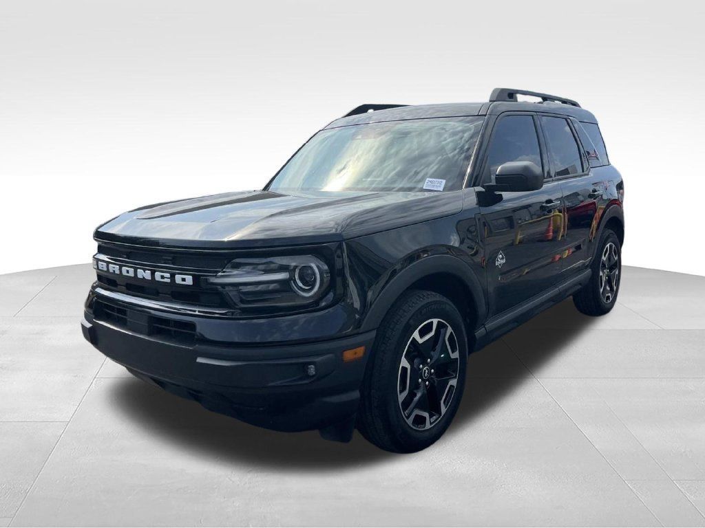 Certified 2023 Ford Bronco Sport Outer Banks w/ Tech Package AWD/4WD image 9