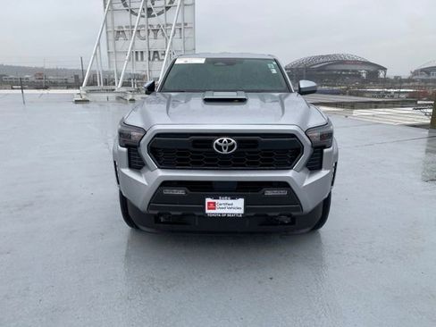 Certified 2025 Toyota Tacoma SR5 image 5