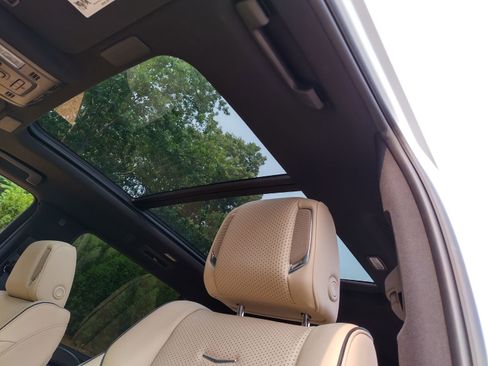 Certified 2024 Cadillac Escalade ESV Premium Luxury image 11