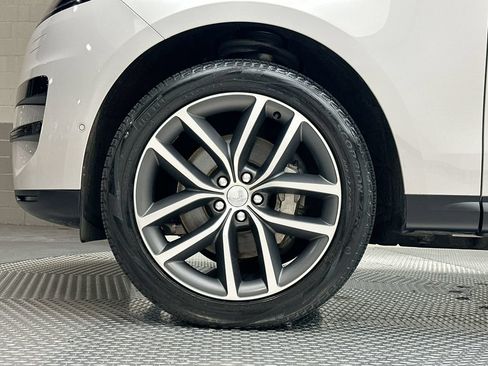Used 2023 Land Rover Range Rover Sport SE AWD/4WD image 15