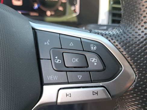 Used 2022 Volkswagen Atlas SEL R-Line image 19