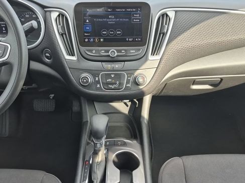 Used 2024 Chevrolet Malibu LS image 11