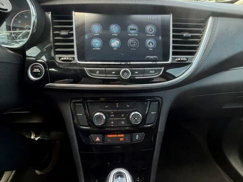 Used 2020 Buick Encore Preferred FWD image 17