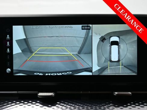 Used 2023 Kia Carnival SX Prestige image 23