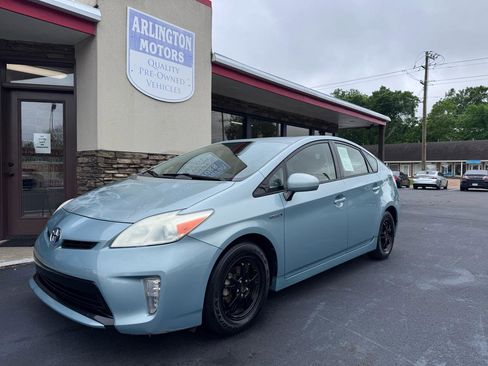 Used 2014 Toyota Prius Four FWD image 2