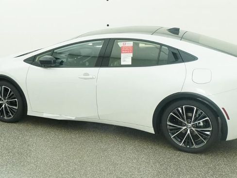 New 2026 Toyota Prius Limited FWD image 4