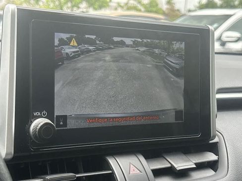 Used 2025 Toyota RAV4 XLE AWD/4WD image 26