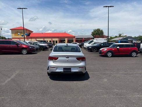 Used 2021 Kia Rio LX FWD image 4