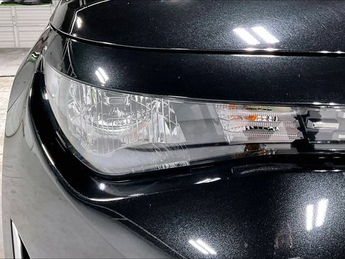 Used 2025 Kia Soul LX w/ LX Technology Package FWD image 36