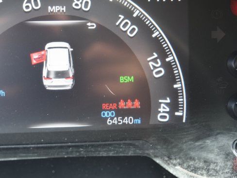 Used 2023 Toyota RAV4 XLE AWD/4WD image 32