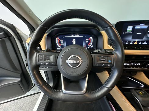 Used 2023 Nissan Rogue Platinum w/ Platinum Premium Package FWD image 16