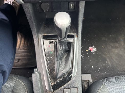 Used 2019 Toyota Corolla LE image 27