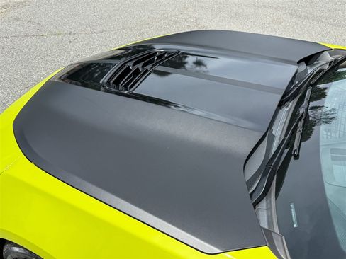 Used 2021 Chevrolet Camaro SS RWD image 17