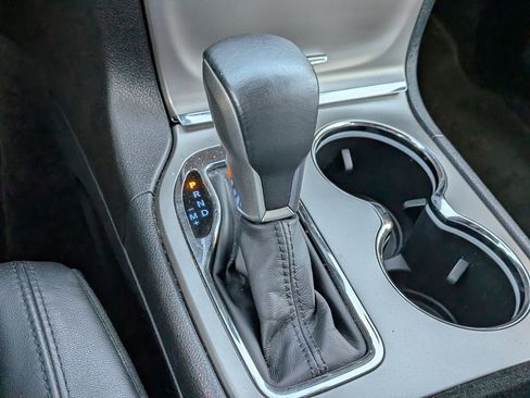 Used 2018 Jeep Grand Cherokee Altitude image 22