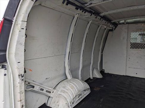 Used 2013 Chevrolet Express 1500 image 12