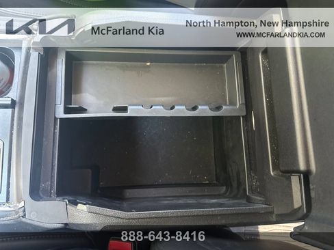 Used 2023 Ford Expedition XLT AWD/4WD image 19