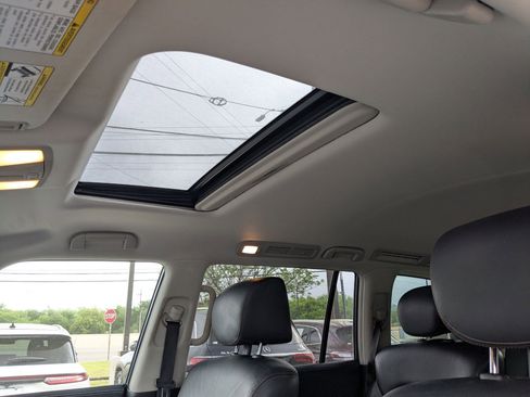 Used 2017 Nissan Armada Platinum w/ Captain Seat Package RWD image 13