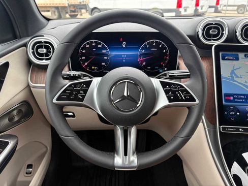 New 2026 Mercedes-Benz GLC 300 4MATIC image 23