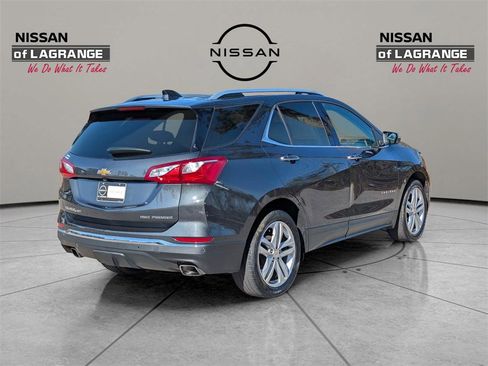 Used 2020 Chevrolet Equinox Premier w/ Premier True North Edition image 5