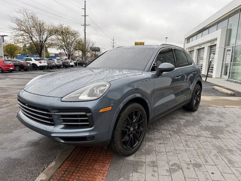 Used 2019 Porsche Cayenne S image 3