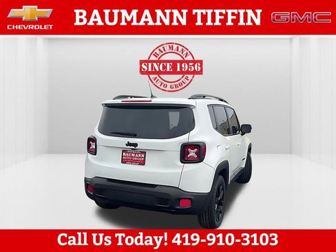 Used 2017 Jeep Renegade Altitude image 2