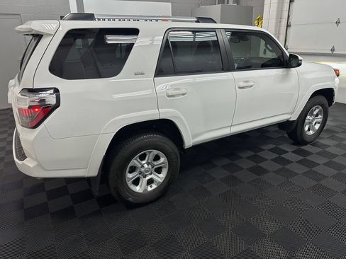 Used 2023 Toyota 4Runner SR5 Premium w/ Moonroof Package AWD/4WD image 11