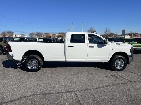 New 2026 RAM 3500 Tradesman w/ Chrome Appearance Group A AWD/4WD image 9