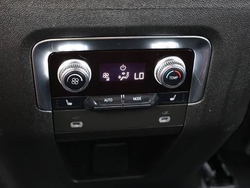 Used 2023 GMC Yukon AT4 AWD/4WD image 23