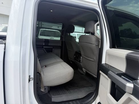 Used 2017 Ford F150 XLT AWD/4WD image 15