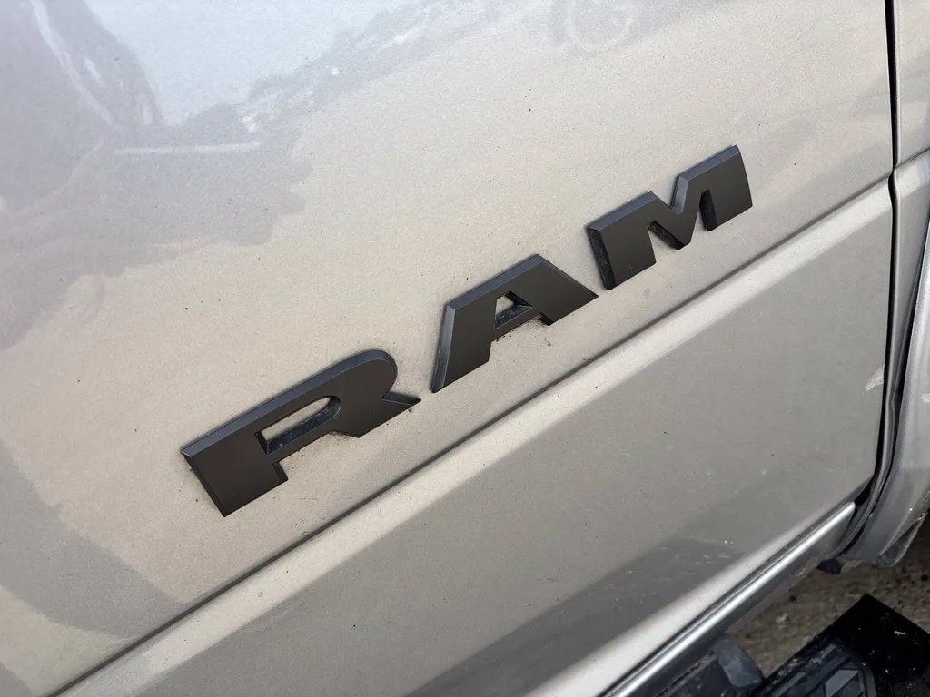 Used 2024 RAM 3500 Limited w/ Night Edition AWD/4WD image 9