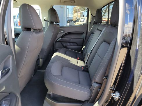 Used 2022 Chevrolet Colorado LT w/ LT Convenience Package image 12