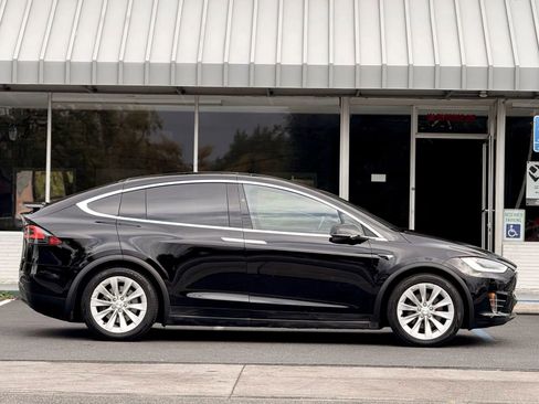 Used 2018 Tesla Model X 100D image 5